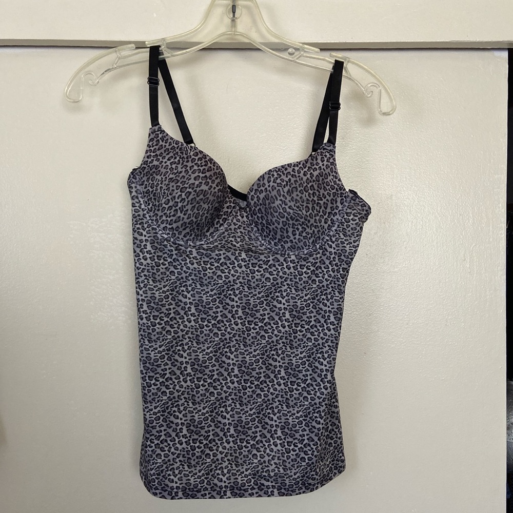 Sexy leopard pinup girl top